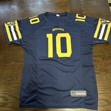 In HAND 2025 MILWAUKEE BREWERS FOOTBALL JERSEY SGA Size Medium Jordan Love #10