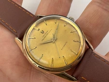UNIVERSAL GENEVE Polerouter "FRANKEN" Gold Plated Cal 218-2 Automatic - 34 mm