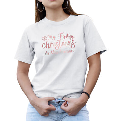 Personalisiertes T-Shirt Rosegold My First Christmas As Mrs Her Just Marri...