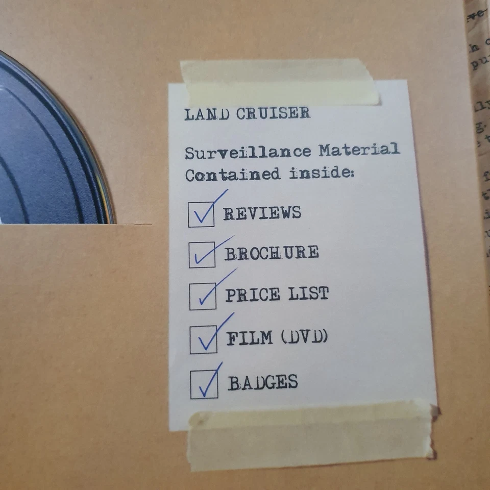 2006 Toyota Land Cruiser sales Brochure Dealer Pack - CD - cloth Badges Etc - Image 3 of 4