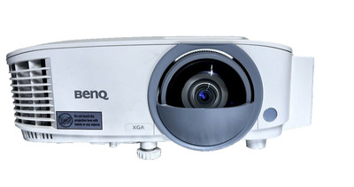 Benq DX808ST XGA Dustproof Projector with Short Throw + QCAST MIRROR