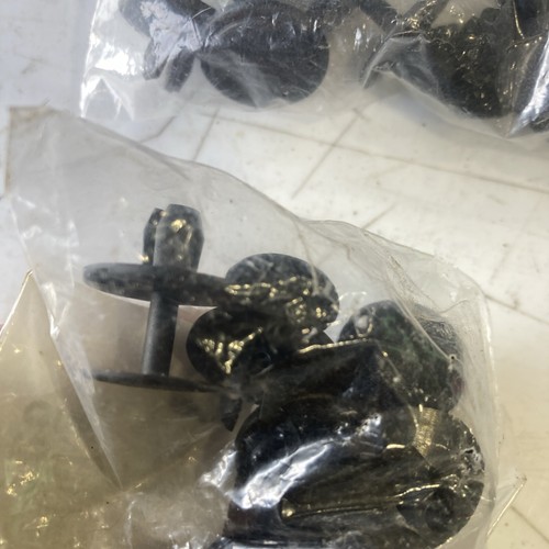 20 GENUINE BMW OEM 51481938725 expanding Clips E32 E34 E38 E39 E65 MINI R50 R52 - Picture 5 of 5