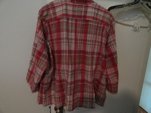 CJ BANKS SIZE 1X RED PLAID BUTTON DOWN SHIRT COTTON/SPANDEX 3/4 SLEEVE - Picture 3 of 5