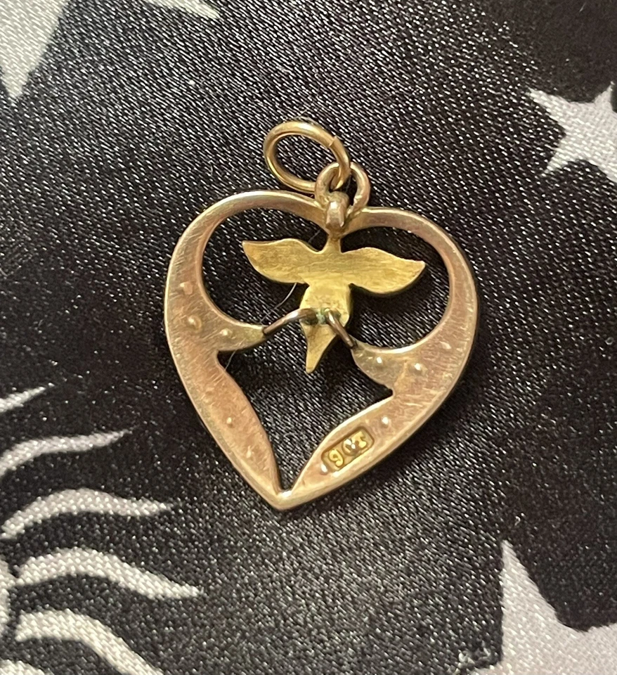 Collar con diseño de corazón de perlas semilla vintage de oro de 9 quilates Foto 2 de 4