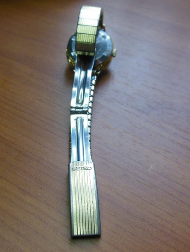 Ladies Seiko Hi-Beat (2205-0240) 17 Jewels Automatic Gold Tone Watch - Working - Picture 9 of 10