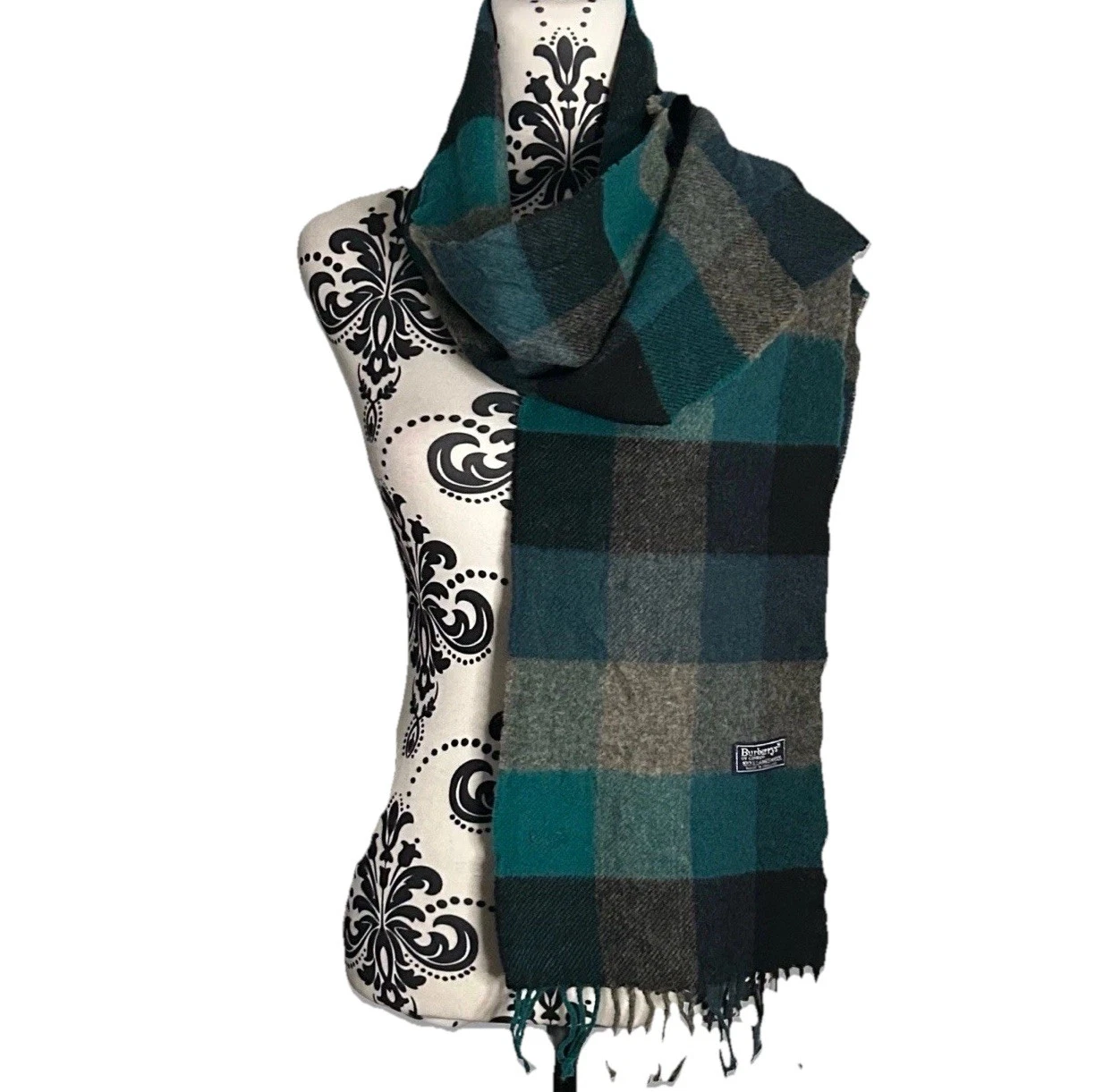 Burberrys Vintage Lambswool Scarf Green Checked Casual Outdoors