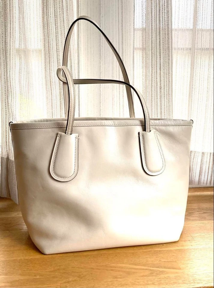 COACH x PEANUTS Snoopy Woodstock Tote Bag White Leather Limited Edition Used - Image 2 of 4