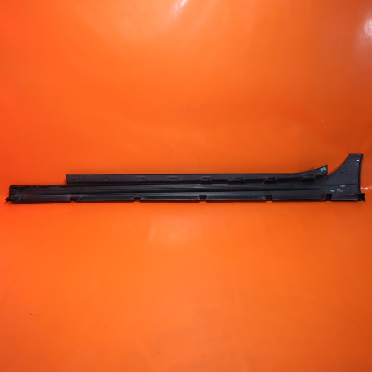 MASERATI GHIBLI ROCKER MOLDING RIGHT PASSENGER 2014 2015 2016 2017 670010791 OEM