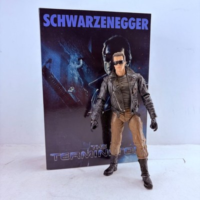 The Terminator 2 Police Station Assault Arnold Schwarzenegger T-800 6.5'' Figure
