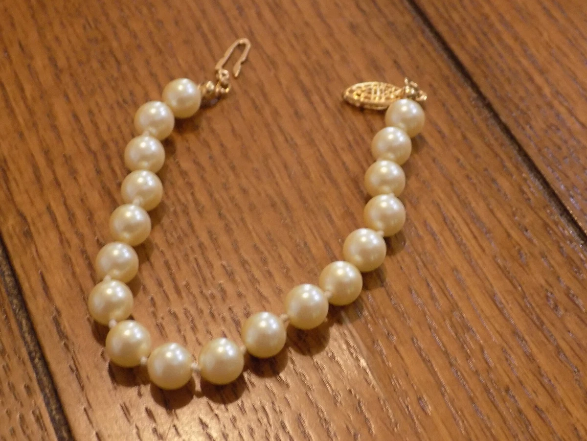 Avon 2024 pearl bracelet