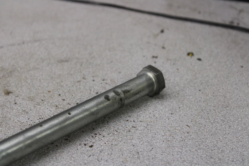 Kawasaki KZ650 D SR 1978 basculante trasero perno suspensión eje J3-7220, m² Foto 2 de 4