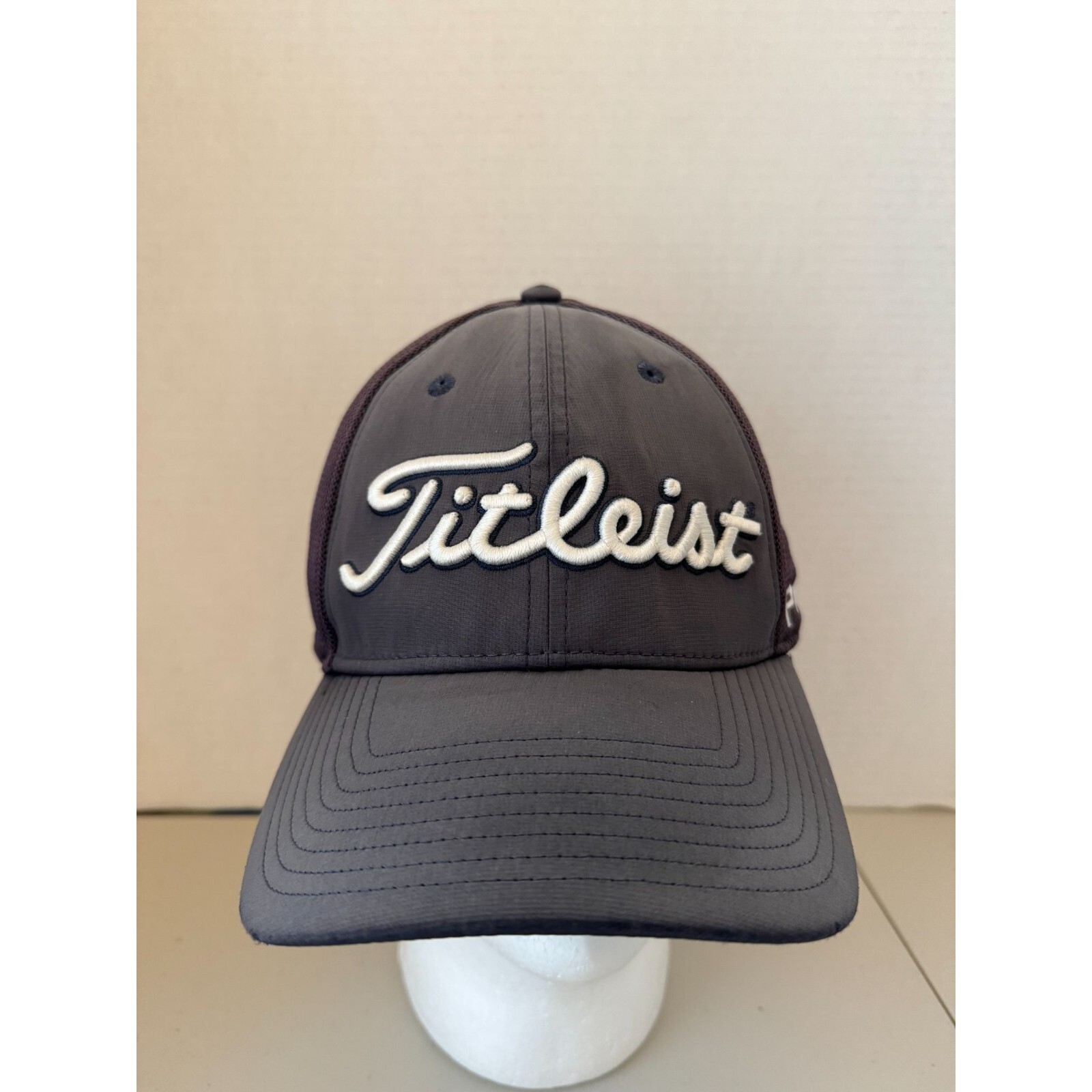 Titleist Hat Fitted L/XL Gray Tour Pro V1 Footjoy FJ Golf Mesh Back Trucker Cap