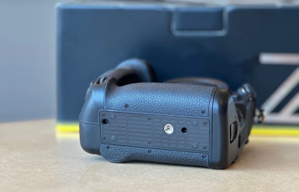 Nikon Z9 Gehäuse (892 Ausl.) NEUWERTIG vom händler Private-Fotografie.nl - Bild 4 von 4