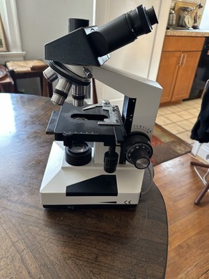 AmScope Trinocular Illuminating Mechanical Stage Microscope