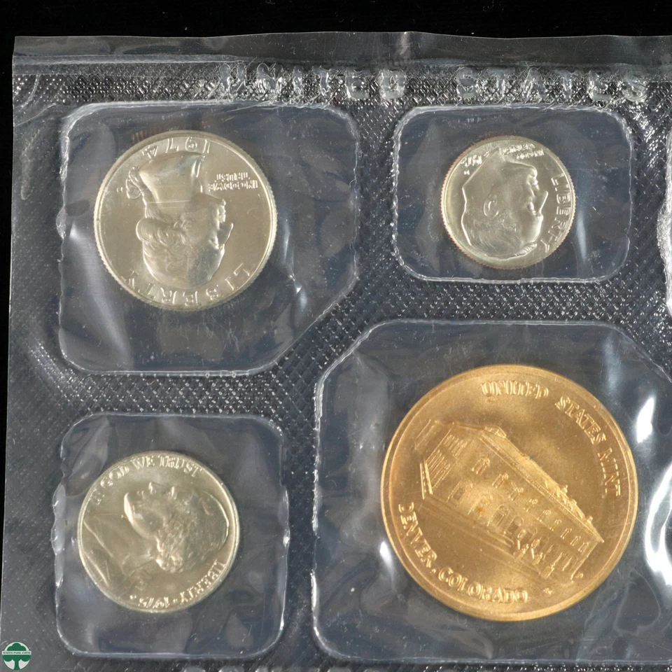 Denver Mint Souvenir Set - Mix of 1974 & 1975 Dated Coins - No Envelope - Image 3 of 4