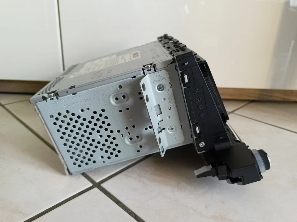 Autoradio Hyundai Tucson 2015 2020 Radio RDS MP3 Bluetooth codice - 96170D70104X - Immagine 3 di 4