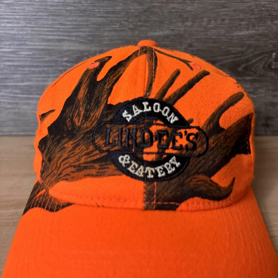 Lindee's Salón y Restaurante Sombrero Gorra Correa Trasera Naranja Brillante Parche de Caza Para Hombres Foto 2 de 4