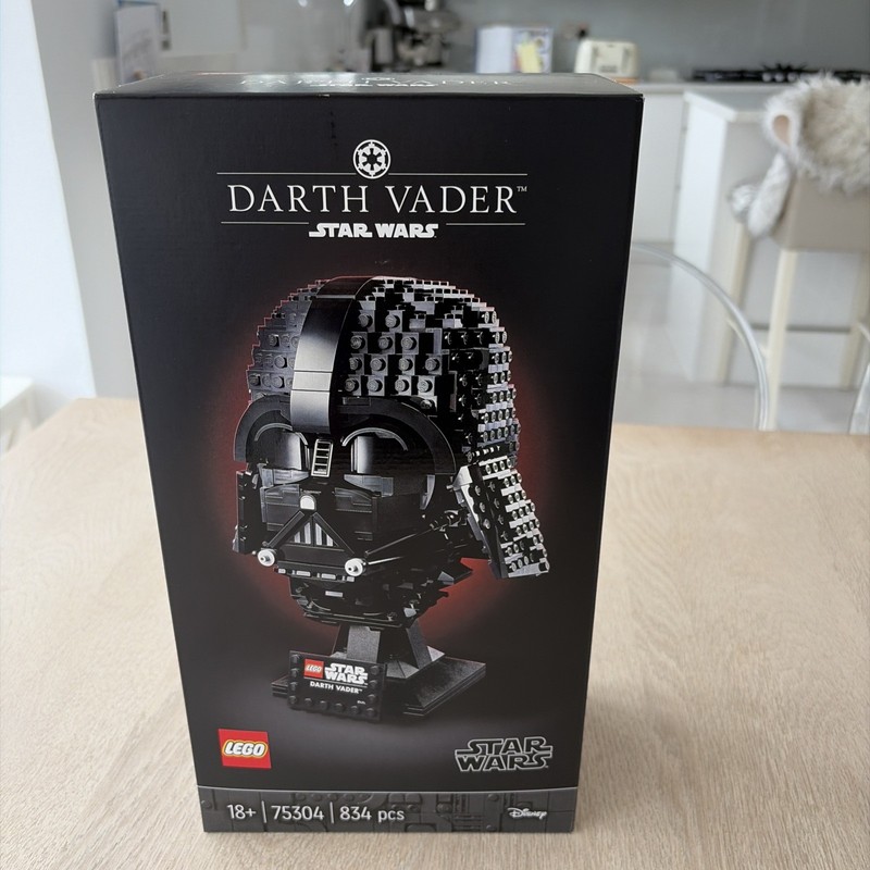 LEGO Star Wars 75304 Darth Vader Helmet Retired Set New & Sealed