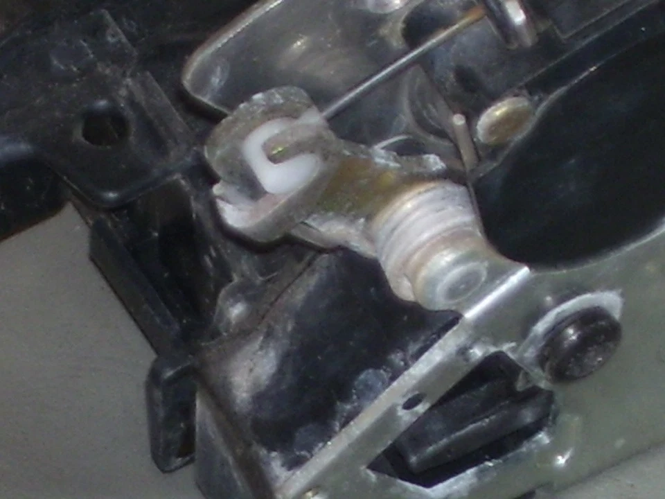 BMW 745i 2002 fabricante de equipos originales cerradura puerta delantera izquierda pestillo actuador conjunto #7012141 Foto 2 de 4