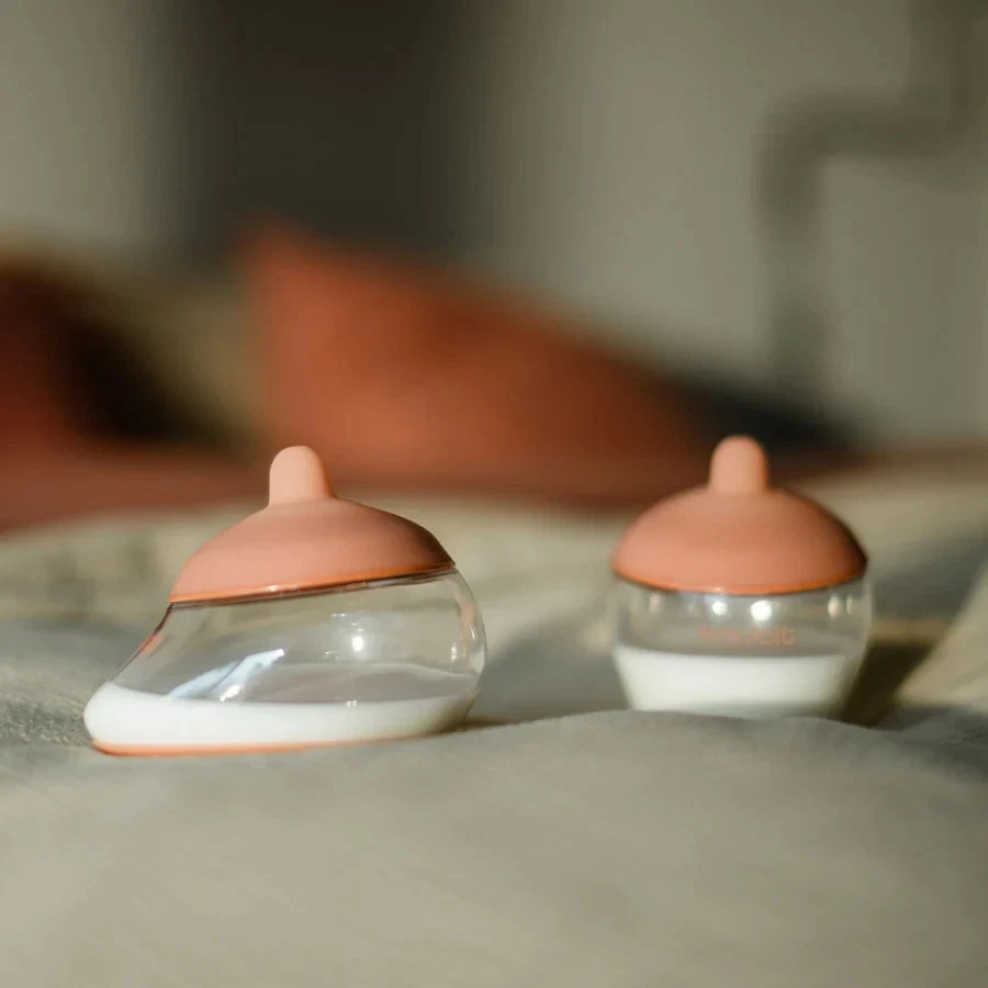 NEW Emulait Baby Bottle Starter Kit Includes 2 Bottles 2 Nipples 2 Caps 2 Lids 2 - Image 3 of 4