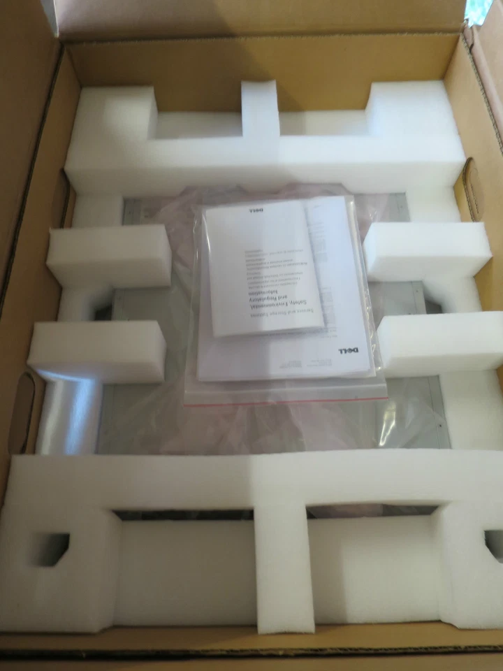 New EqualLogic PS4000 series with 2 x PSU and Control Module 8 part number M996N - Image 4 of 4