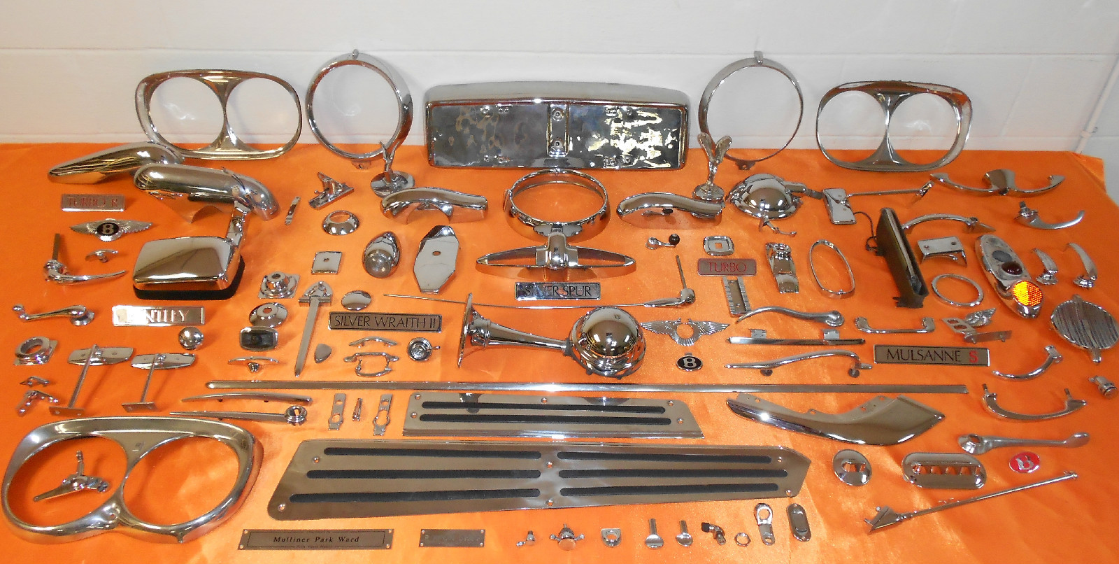 1972 CORNICHE ROLLS ROYCE. HANDLE, BENTLEY. WE ARE PARTING OUT THIS ENTIRE CAR 