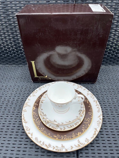 Lenox Golden Bough 5 Piece Place Setting. New in Box.