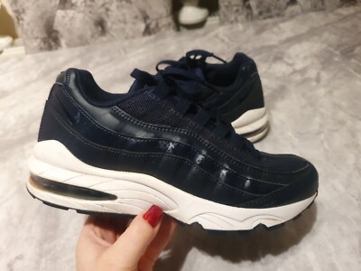 junior navy nike trainers