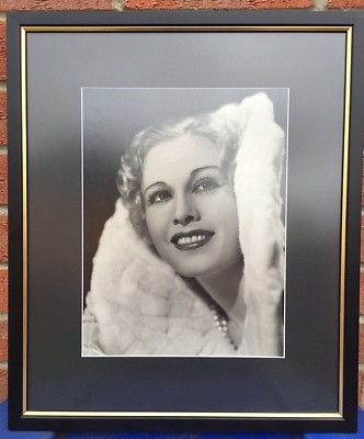 Esther Ralston signiertes Foto von Snclair Bull 