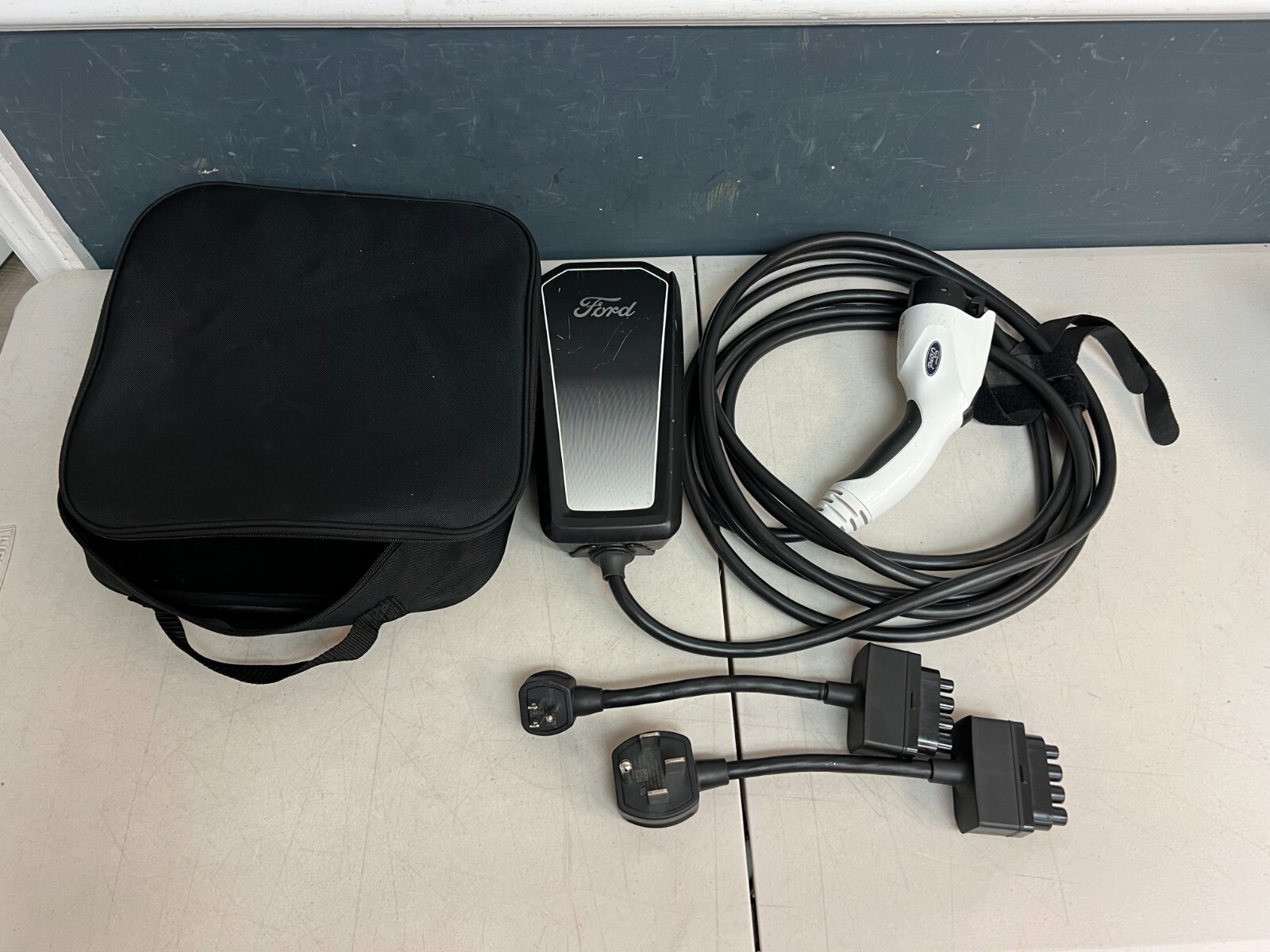 Ford Mobile Charger F150 Lightning MachE 32A EV Charging Cable NEMA 5