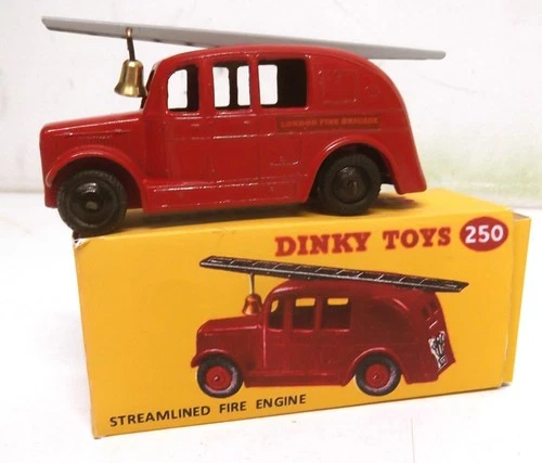 DINKY TOYS STREAMLINED FIRE ENGINE 250