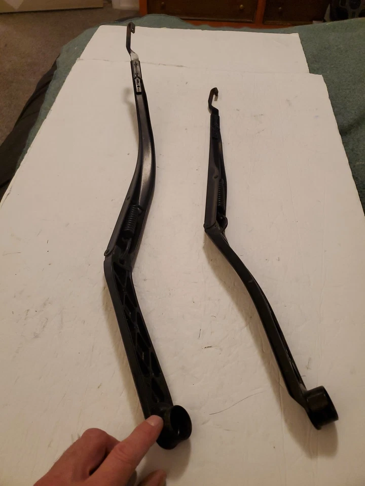 Toyota Camry 2007 2011 brazos limpiaparabrisas izquierdo y derecho OEM  Foto 4 de 4