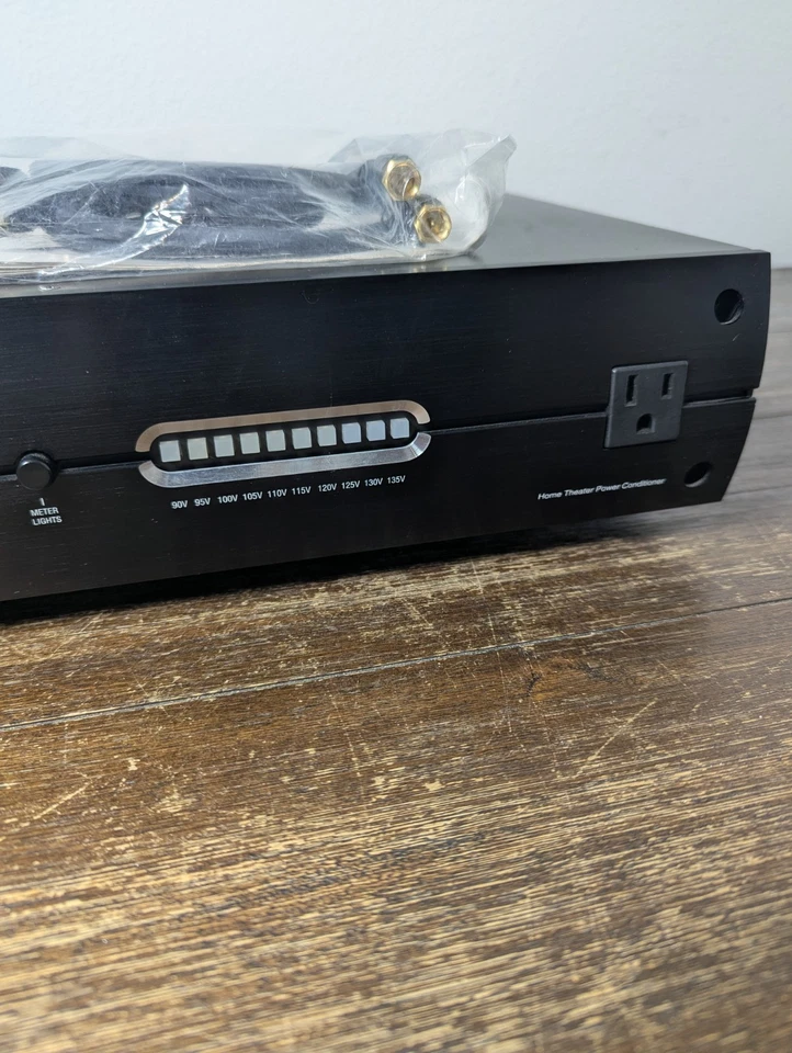 Panamax M5100-EX Home Theater Acondicionador de Potencia Supresor de Sobretensiones, 11 Tomas En muy buena condición Foto 4 de 4