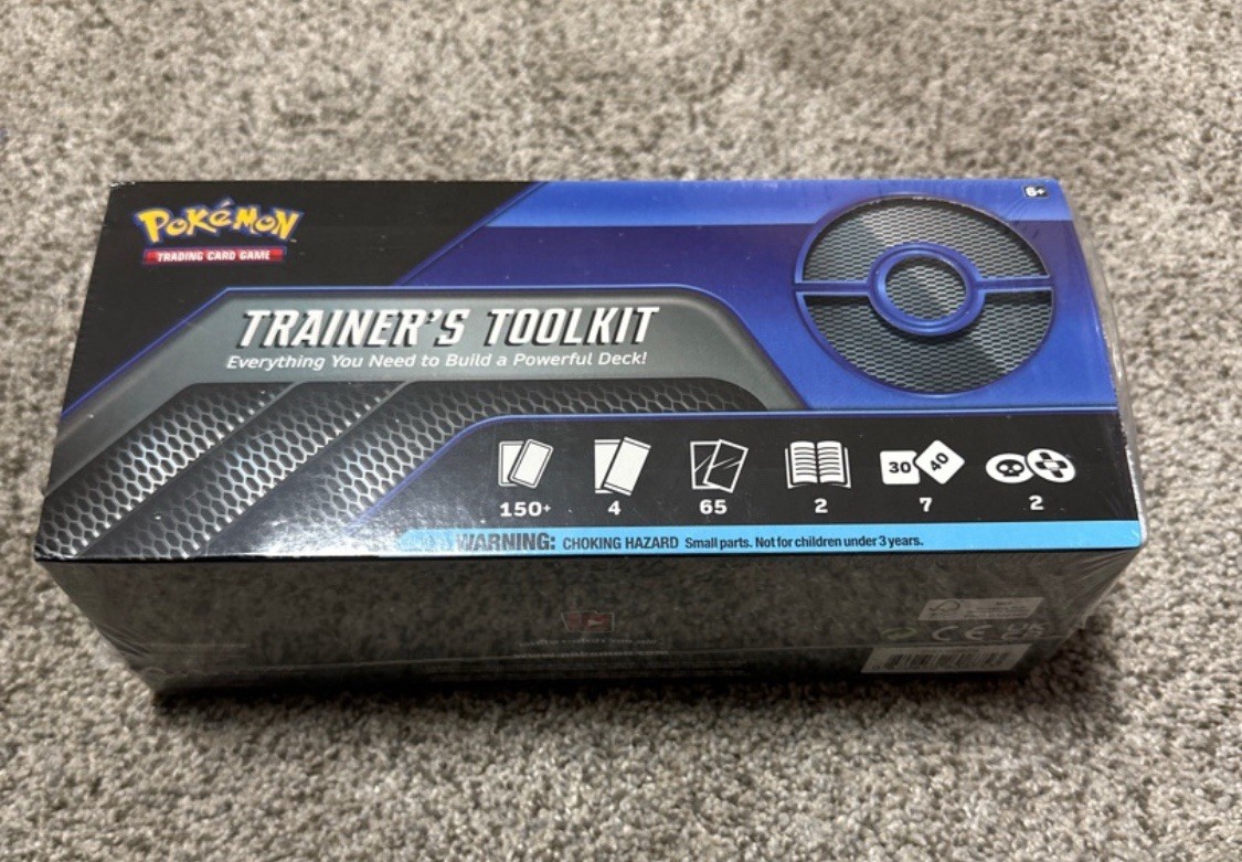 Pokémon TCG: Trainers Toolkit 2021, Card Game
