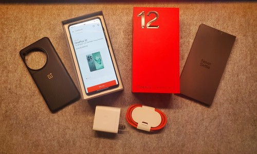 OnePlus 12 - 512 GB - 16GB RAM - Flowy Emerald - (UNLOCKED) (READ DESCRIPTION)