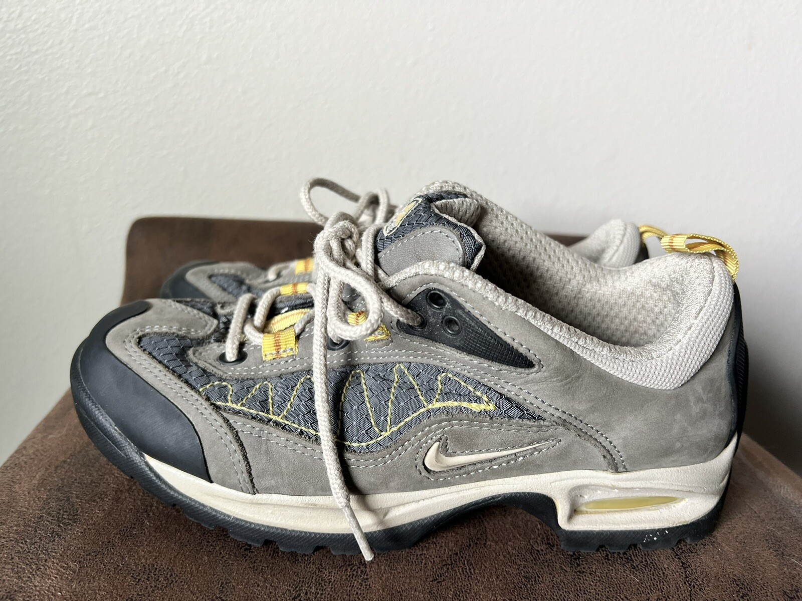 Vintage 1999 Y2K Nike ACG Women’s Hiking Shoes Trail Rare EUC! 8 Gray image 6