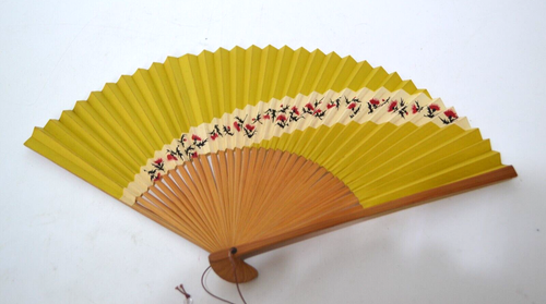 Vintage Oriental Fan 1970's Chinese Paper & Wood Fan Yellow with Red Flowers - Picture 3 of 11