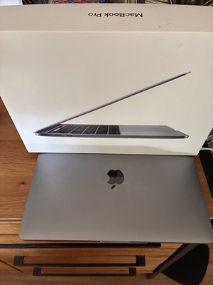 Apple MacBook Pro 13'' Space Grau, Touch Bar & Touch ID