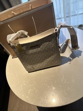 Michael Kors Jet Set Item Large Zip Chain MK Crossbody Bag Cream New Authentic