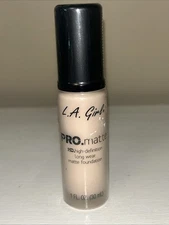 L.A. Girl PRO.Matte Foundation, Porcelain GLM715