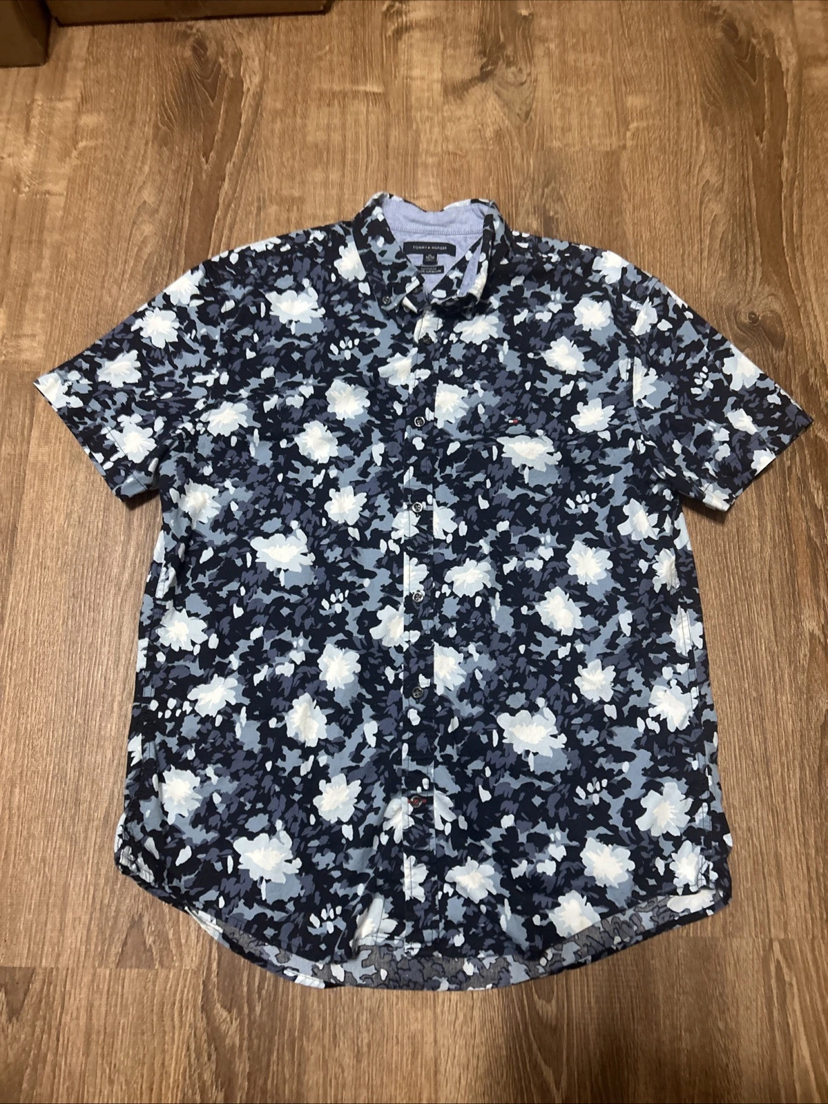 Tommy Hilfiger Button Down Floral Casual Men's XLarge Hawaiian Shirt Blue