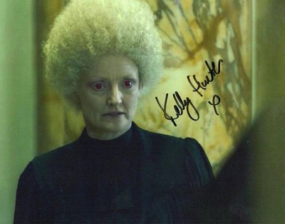 Doctor Who Autogramm: KELLY HUNTER (The Magician's Apprentice) signed Foto