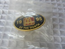 McDONALDS CREW MEMBER OF THE MONTH 1995 RARE PIN BROOCH BADGE (# 58)