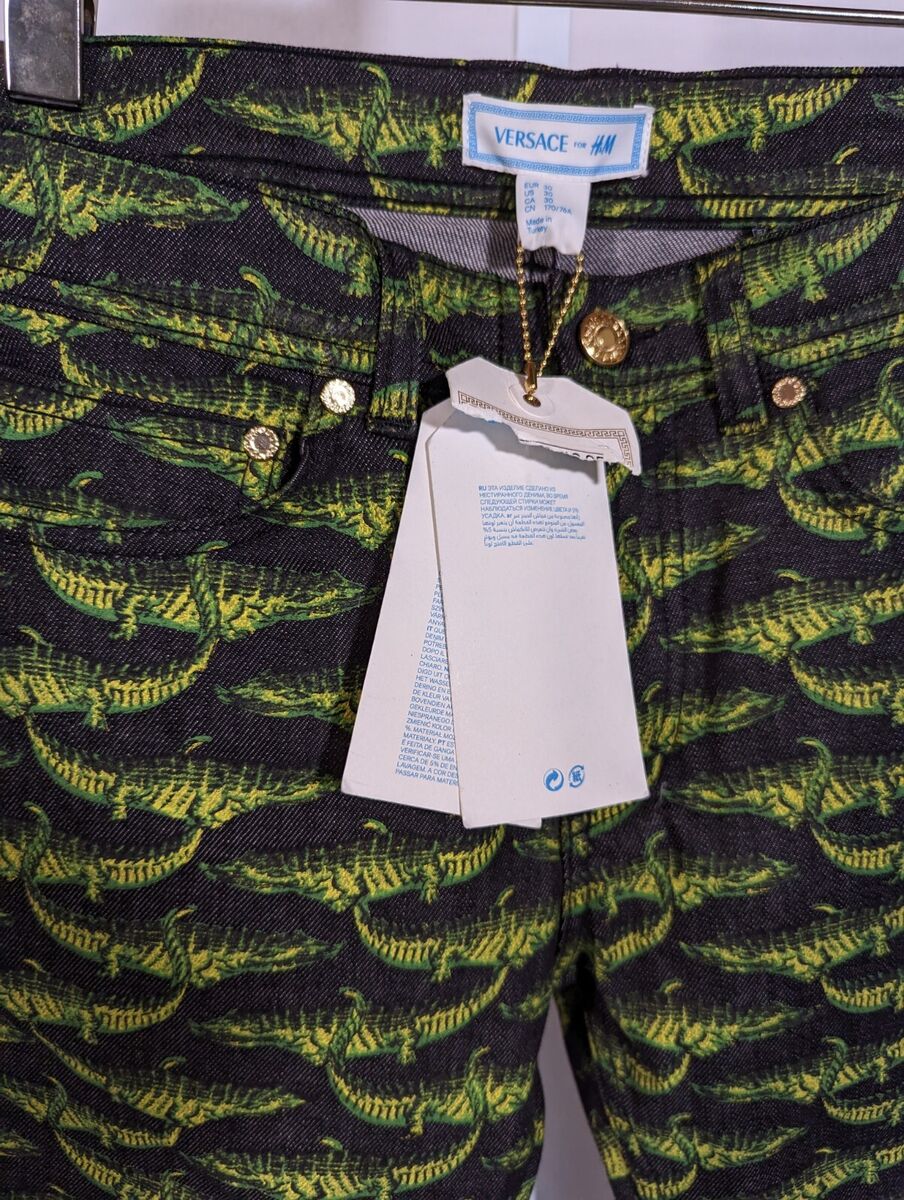 Versace x HM FW 2011 Runway Crocodile Animal Allover Print Versace x HM FW 2011 Runway Crocodile Animal Allover Print