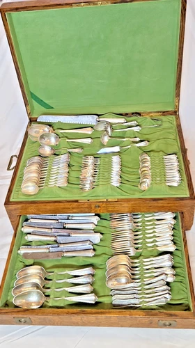 PLYMOUTH by Gorham Sterling Silver Flatware Set in Oak Chest 96 pieces