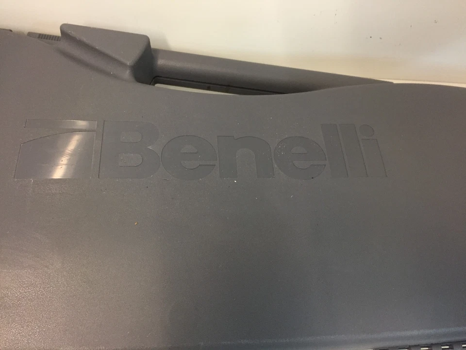 Estojo rígido de arma Benelli para remoção de espingarda - 38" polímero cinza - Feito na Itália - Imagem 2 de 3