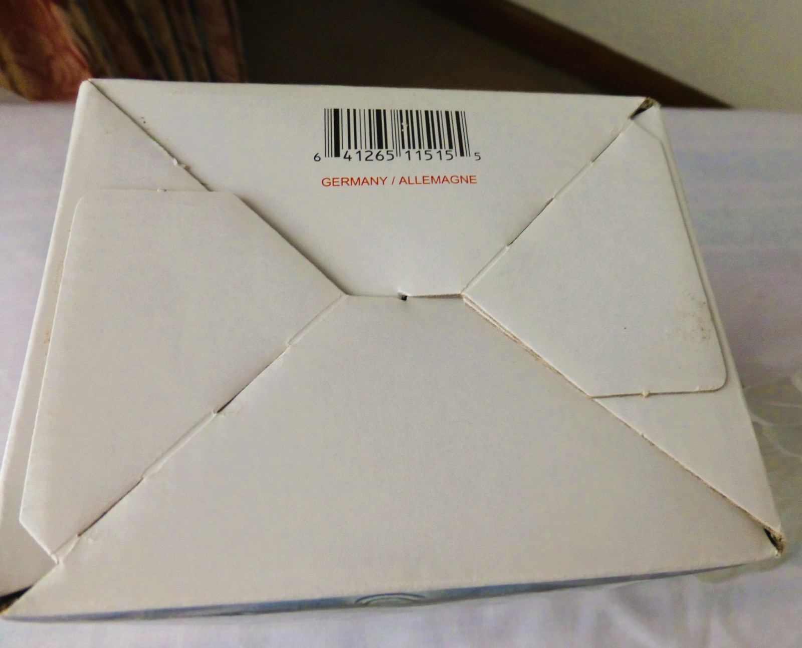 Mikasa "Winter Dreams" Glass Christmas Tree Tea Light Candle Votive Holder. New