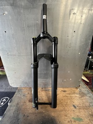 DVO サファイアD1 29インチ用 140mm 正規輸入品　OH済み MINT))) DVO Sapphire D1 29” 120-140mm Suspension Fork Black