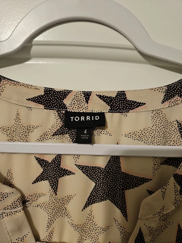 Camisa Torrid Plus Para Mujer Talla 4 Estampado Estrella Celestial Caprichosa Noche Salida Declaración Foto 2 de 4