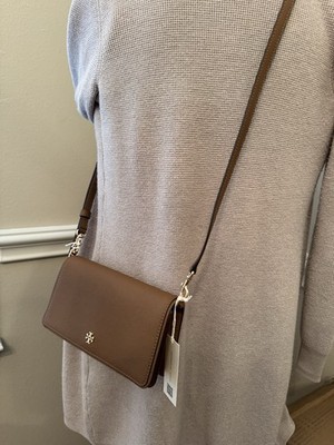 Tory Burch ブラウン ミニショルダーバッグ TORY BURCH EMERSON Mini Crossbody Bag In Brown With Gold Headwear